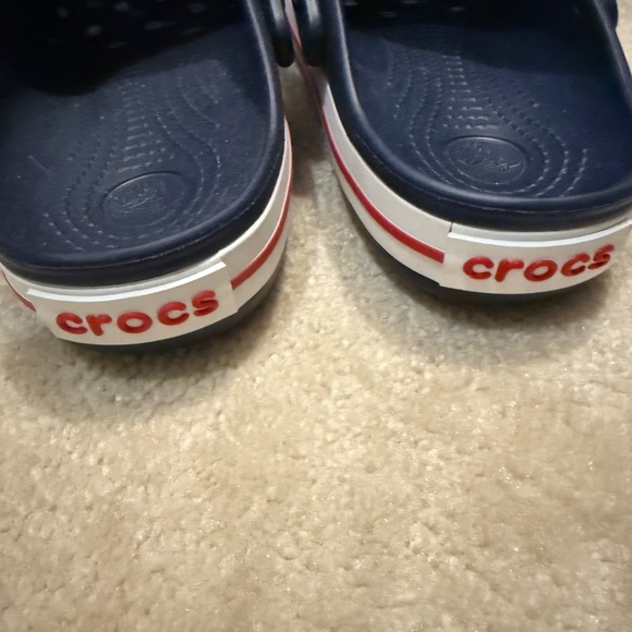 NWT Red, white, and blue Crocs - youth size 6 (big kid) - Picture 3 of 5